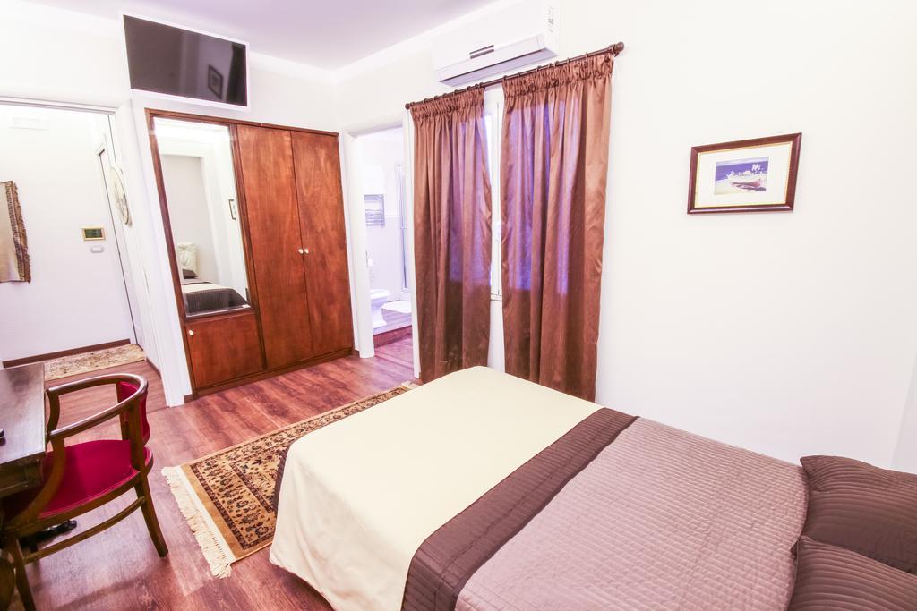 96 Guest House Reggio di Calabria Værelse billede