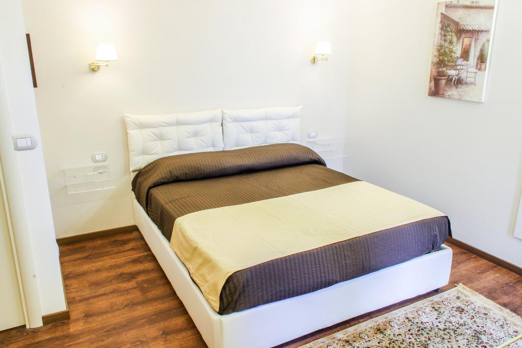 96 Guest House Reggio di Calabria Værelse billede